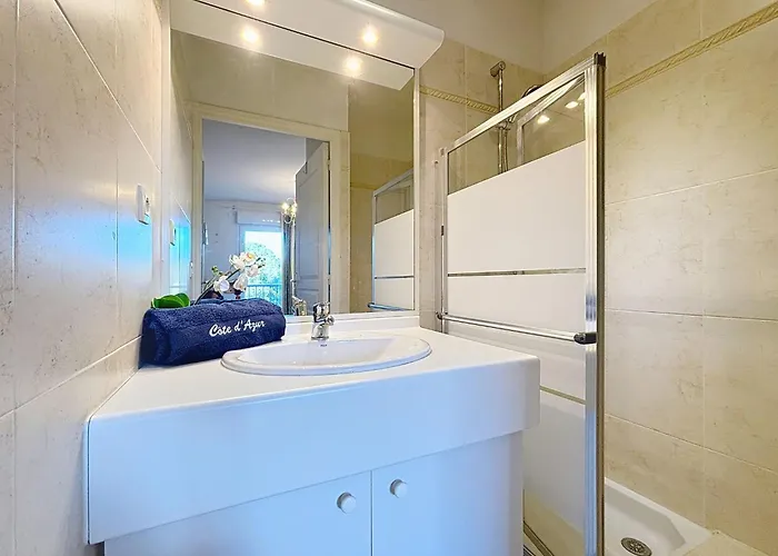 Apartment Le Grand Parc-13 By Interhome Saint Aygulf
